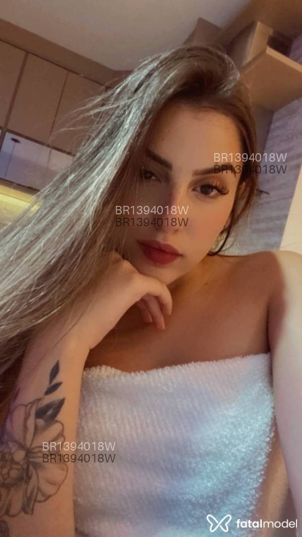 Acompanhante mulher com cabelo castanho de olhos castanhos em Curitiba - Clara
