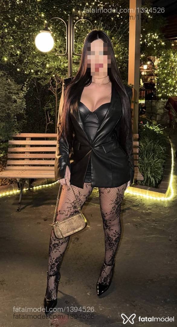 Acompanhante mulher com cabelo castanho de olhos castanhos - Bruna Borcatti