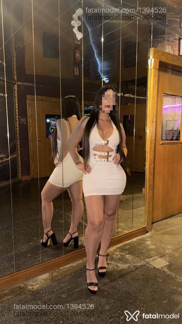 Acompanhante mulher com cabelo castanho de olhos castanhos - Bruna Borcatti