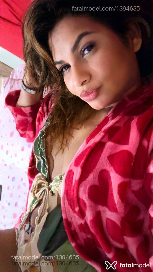 Acompanhante mulher morena (o) de olhos castanhos - Ayla Souza