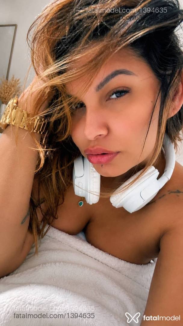 Acompanhante mulher morena (o) de olhos castanhos - Ayla Souza