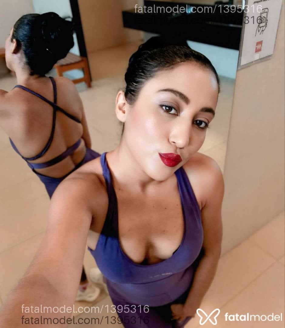 Acompanhante mulher morena (o) de olhos mel - Maryan