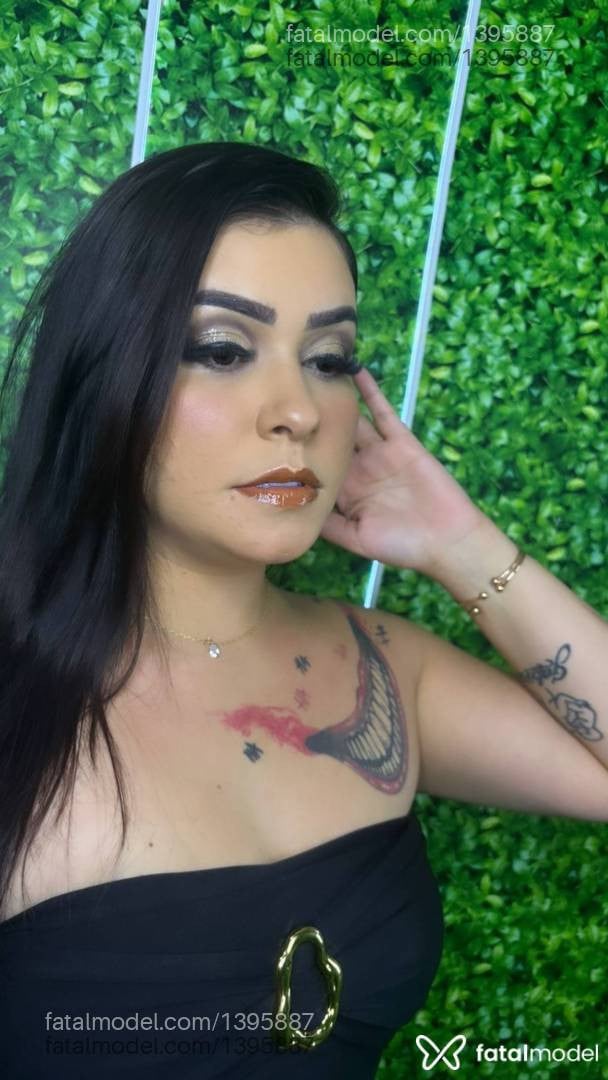 Acompanhante mulher com cabelo castanho de olhos castanhos em Botucatu Acompanhante mulher com cabelo castanho de olhos castanhos em Botucatu - Amanda Cristina