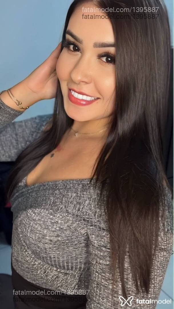 Acompanhante mulher com cabelo castanho de olhos castanhos - Amanda Cristina
