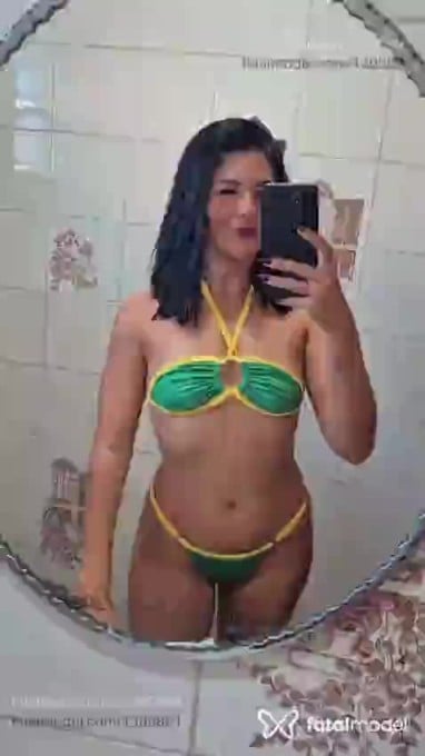 Acompanhante mulher morena (o) de olhos castanhos - Bruna Blair Acompanhante mulher morena (o) de olhos castanhos - Bruna Blair