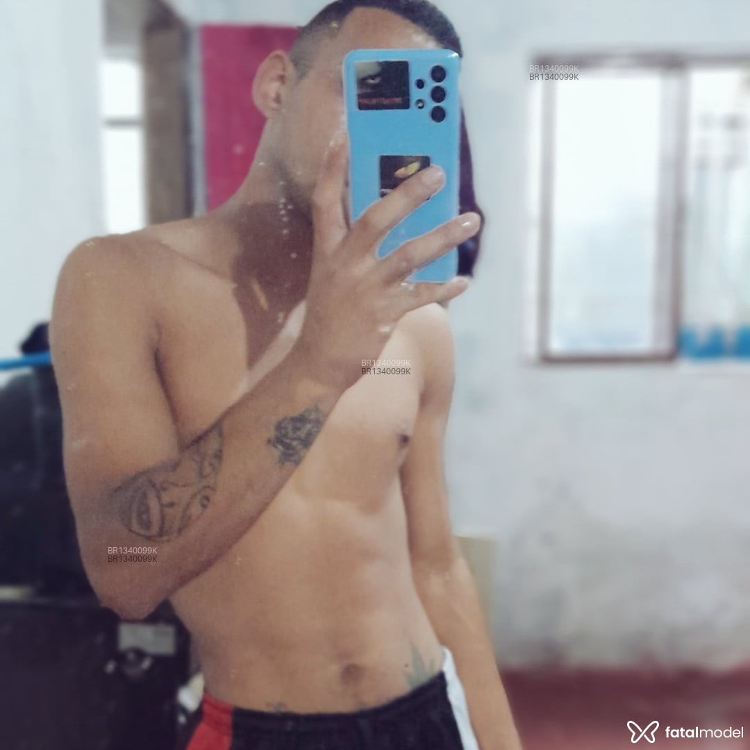 Acompanhante homem morena (o) de olhos pretos em Vitória Acompanhante homem morena (o) de olhos pretos em Vitória - Kassio silva