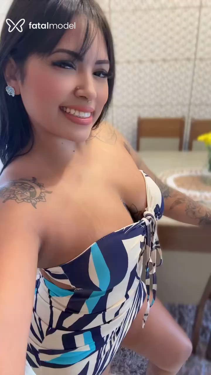 Acompanhante mulher morena (o) de olhos castanhos - Paola novais