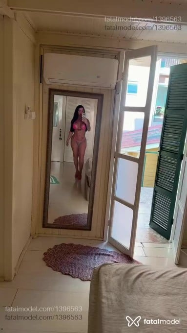 Acompanhante mulher trans morena (o) de olhos pretos em Bento Gonçalves Acompanhante mulher trans morena (o) de olhos pretos em Bento Gonçalves - BRUNA BECKER