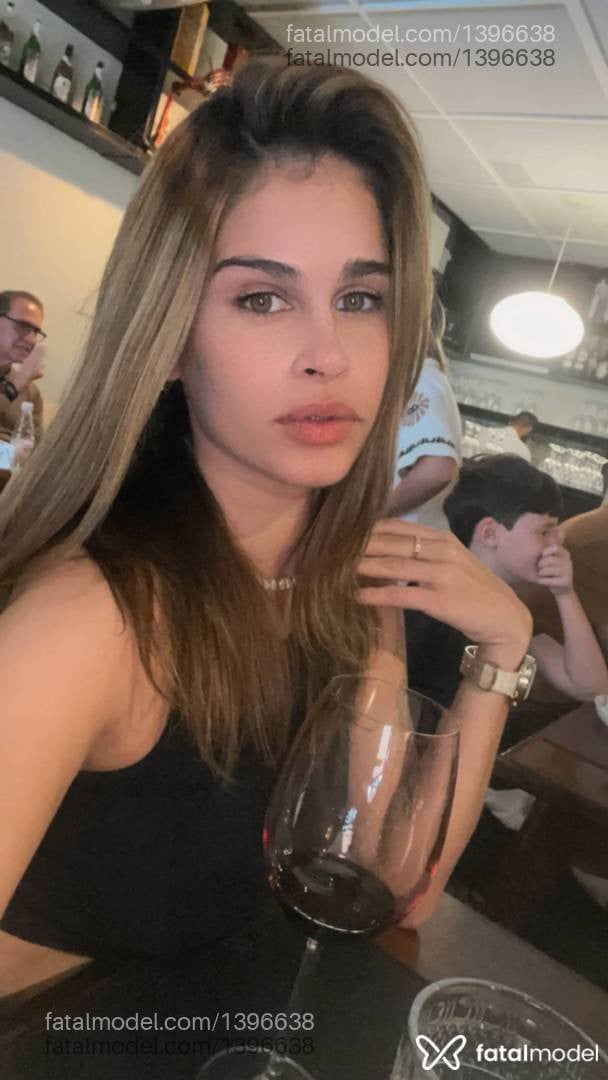 Acompanhante mulher loira (o) de olhos verdes em Rio de Janeiro - Isis Gurgel