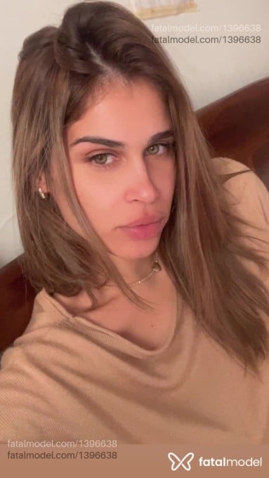 Acompanhante mulher loira (o) de olhos verdes - Isis Gurgel