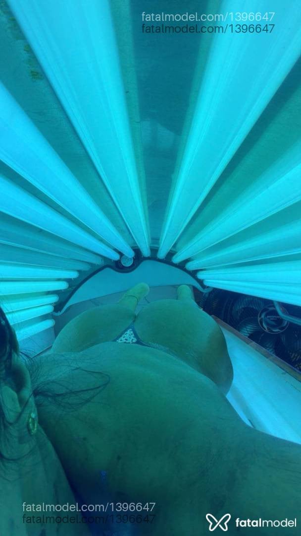 Acompanhante mulher morena (o) de olhos mel em Porto Alegre Acompanhante mulher morena (o) de olhos mel em Porto Alegre - Luana Bros