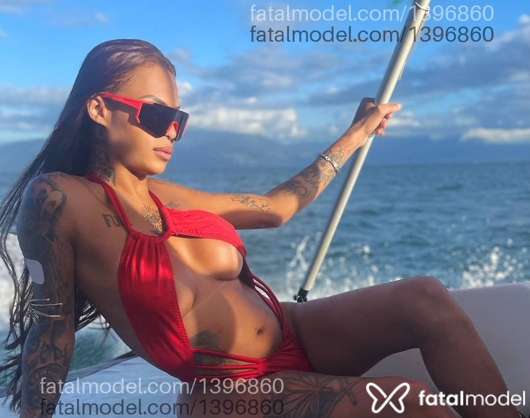 Acompanhante travesti morena (o) de olhos castanhos em Caraguatatuba - Vitoriaayala