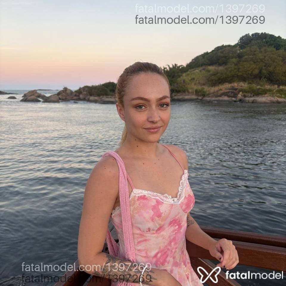 Acompanhante mulher loira (o) de olhos azuis em Linhares - Emanuela