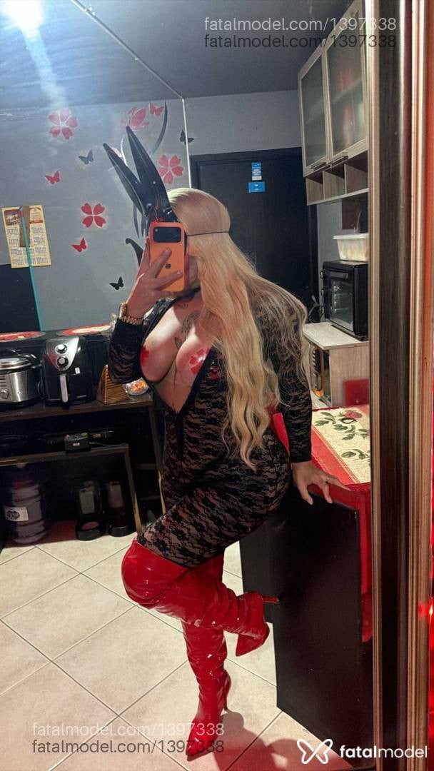 Acompanhante travesti loira (o) de olhos cinza - Yaismim Devvassa