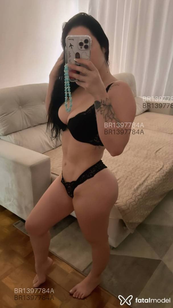 Acompanhante mulher morena (o) de olhos castanhos em Pato Branco Acompanhante mulher morena (o) de olhos castanhos em Pato Branco - Helena