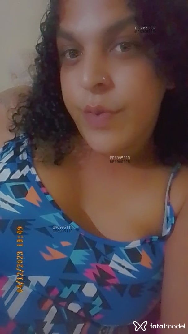 Acompanhante mulher trans com cabelo castanho de olhos castanhos em Santana de Parnaíba - Yorrara Santos