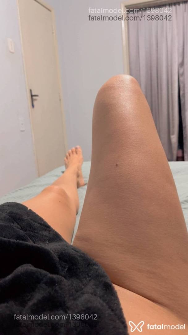 Acompanhante mulher morena (o) de olhos castanhos - Marina Brandão