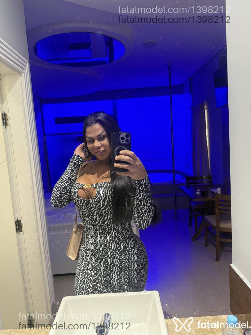 Acompanhante mulher trans morena (o) de olhos castanhos em Barra Mansa - Carol Maciel