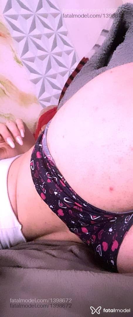 Acompanhante mulher trans ruiva (o) de olhos castanhos - Putinhatrans