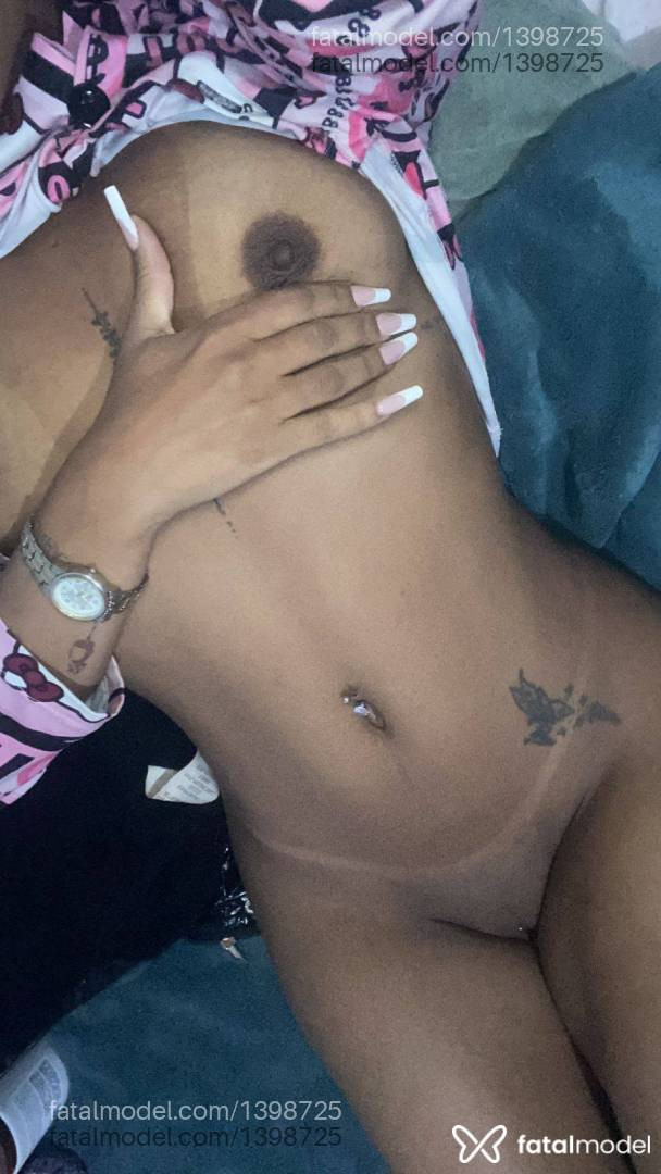 Acompanhante mulher morena (o) de olhos pretos em Concórdia - Valentina Torres