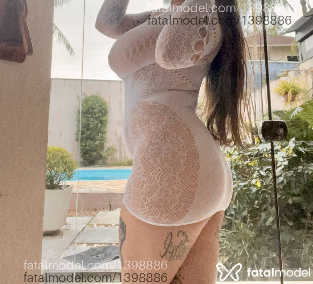 Acompanhante mulher com cabelo castanho de olhos castanhos - Sarah Aguiar