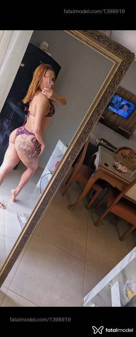Acompanhante mulher com cabelo castanho de olhos pretos - Manuela Ferrari