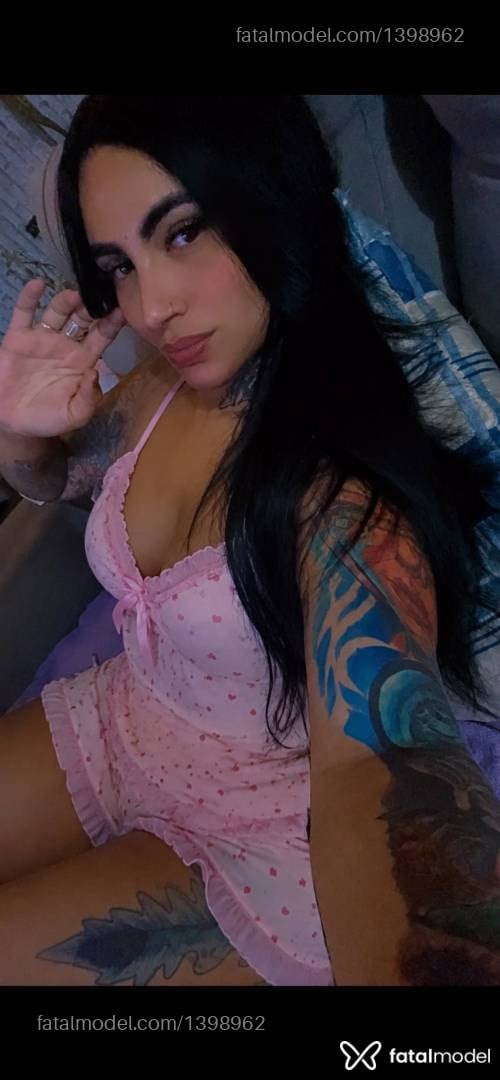 Acompanhante mulher morena (o) de olhos castanhos - Safi