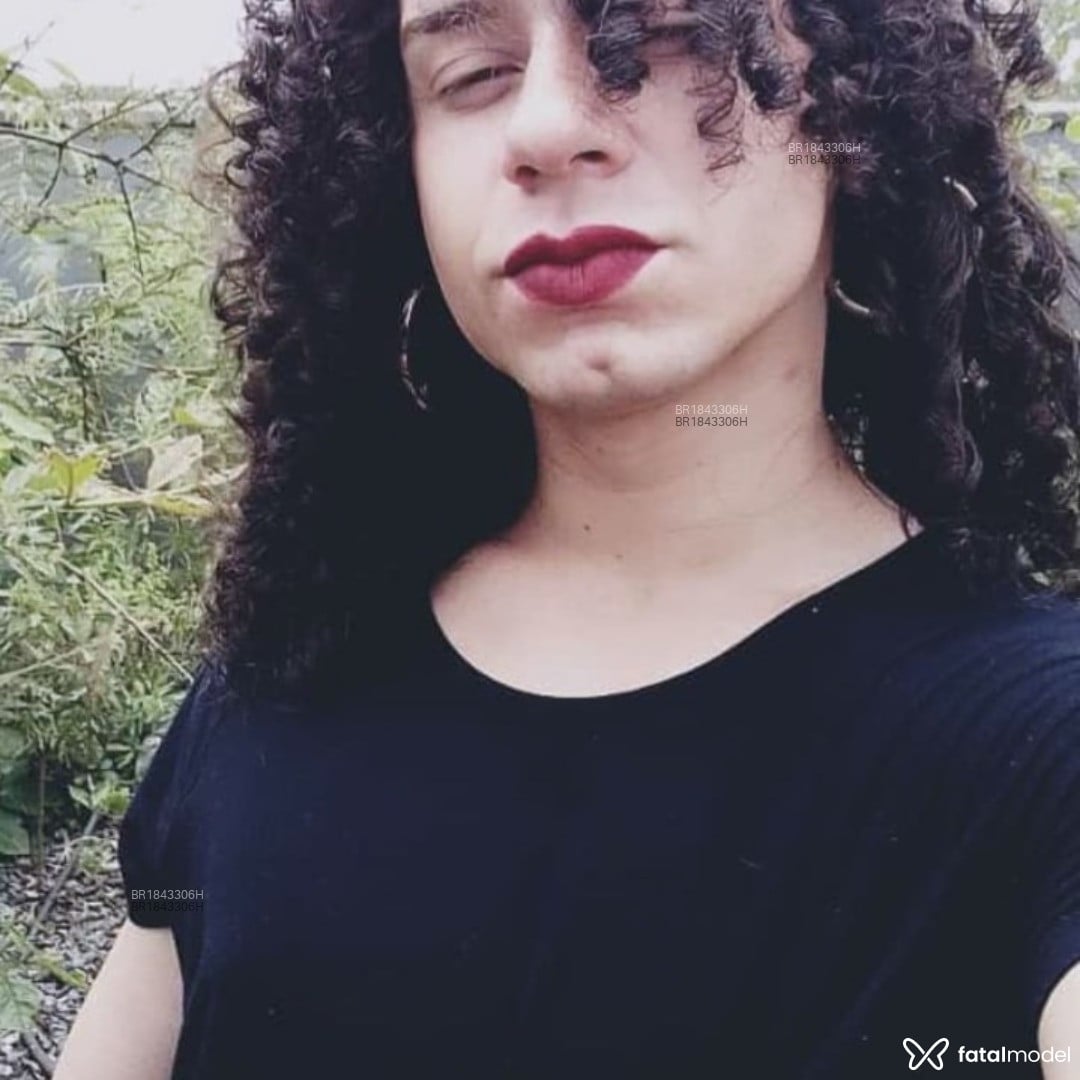 Acompanhante mulher trans morena (o) de olhos castanhos em Joinville - Gabriela