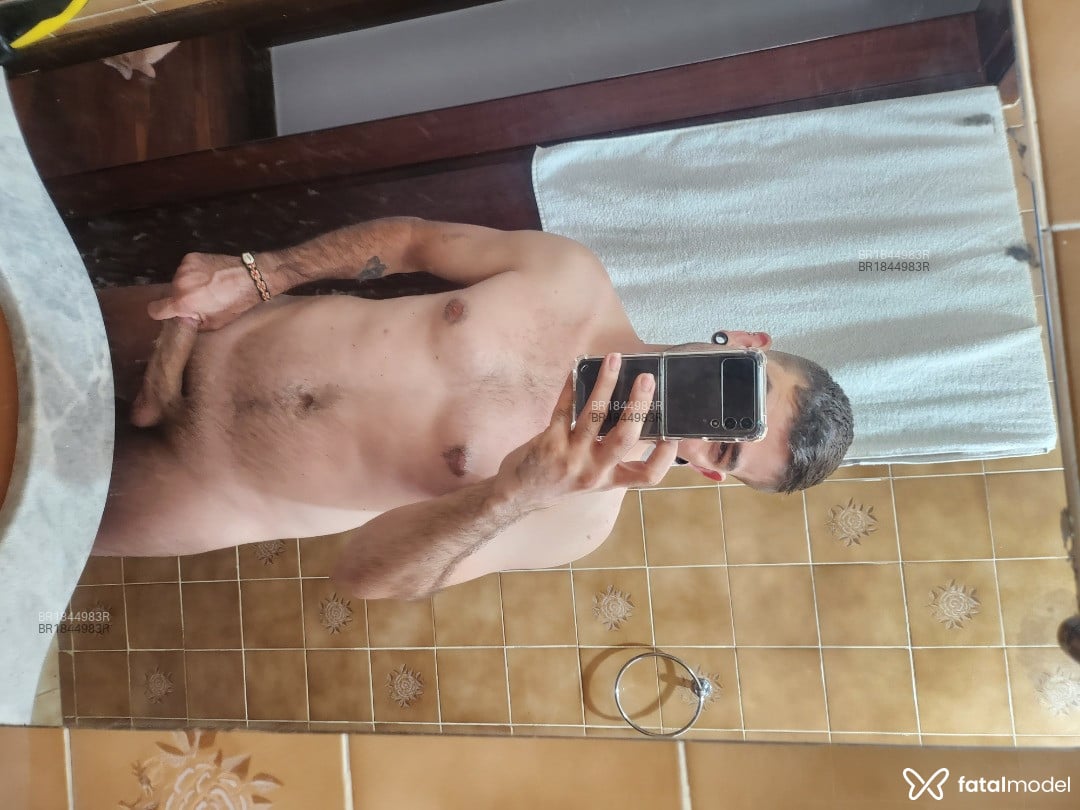 Acompanhante homem loira (o) de olhos verdes em Belo Horizonte - Vitor
