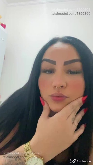 Acompanhante mulher morena (o) de olhos mel em Guarulhos Acompanhante mulher morena (o) de olhos mel em Guarulhos - Mirella Sampaio