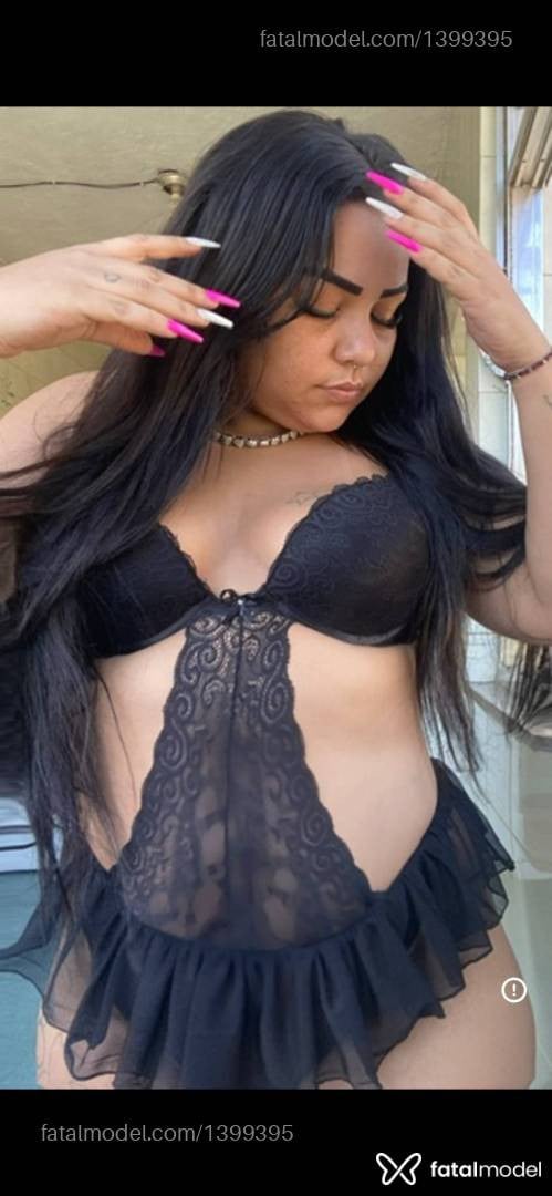 Acompanhante mulher morena (o) de olhos mel - Mirella Sampaio