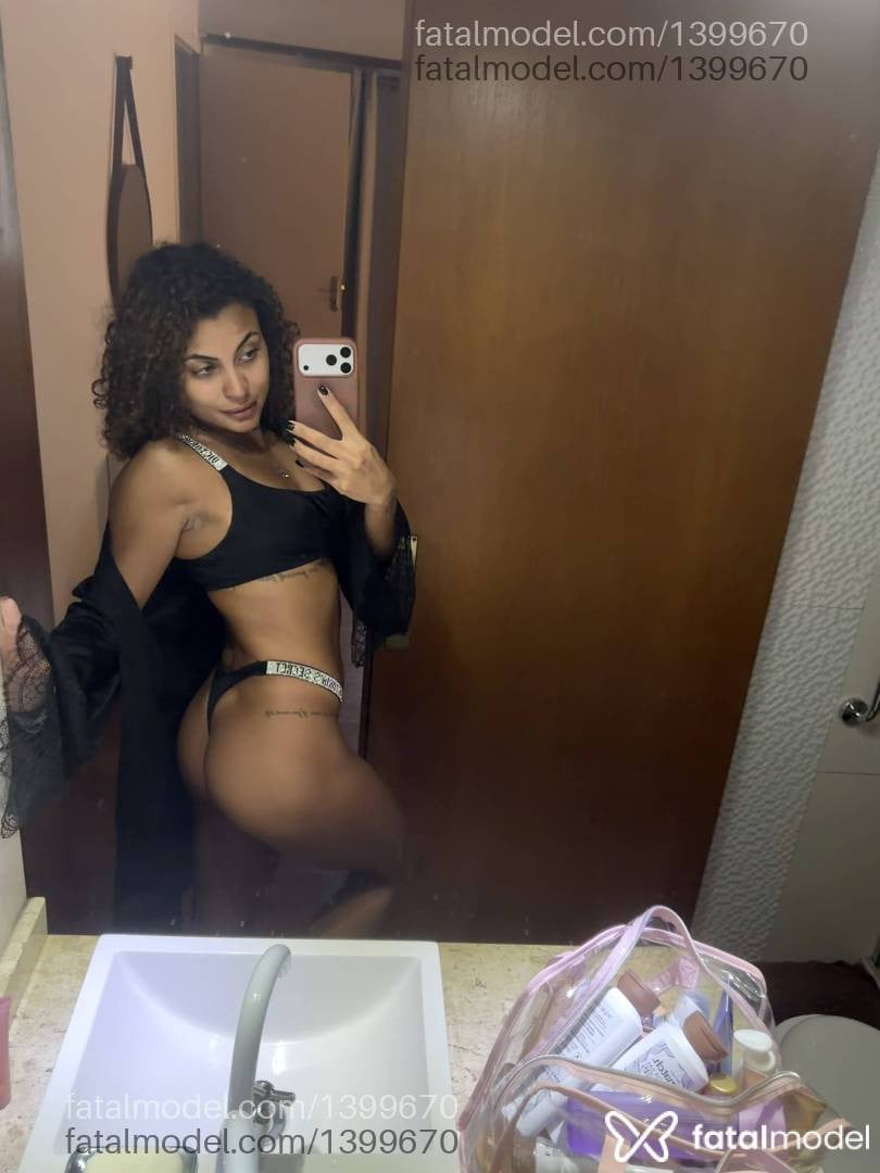 Acompanhante mulher com cabelo castanho de olhos castanhos em Ijuí Acompanhante mulher com cabelo castanho de olhos castanhos em Ijuí - Yasmin surfistynha