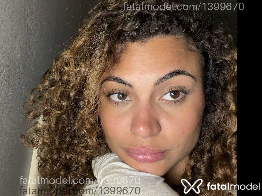 Acompanhante mulher com cabelo castanho de olhos castanhos em Ijuí Acompanhante mulher com cabelo castanho de olhos castanhos em Ijuí - Yasmin surfistynha