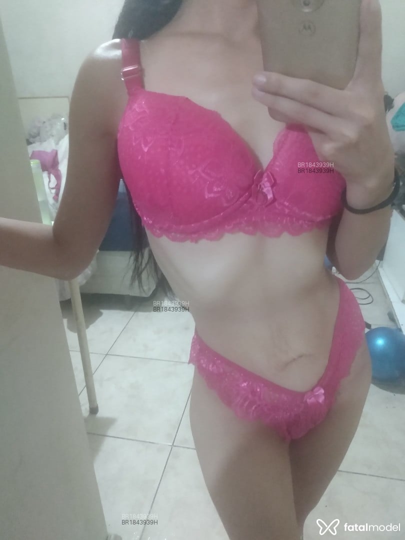 Acompanhante mulher morena (o) de olhos pretos em Canoas - Aline