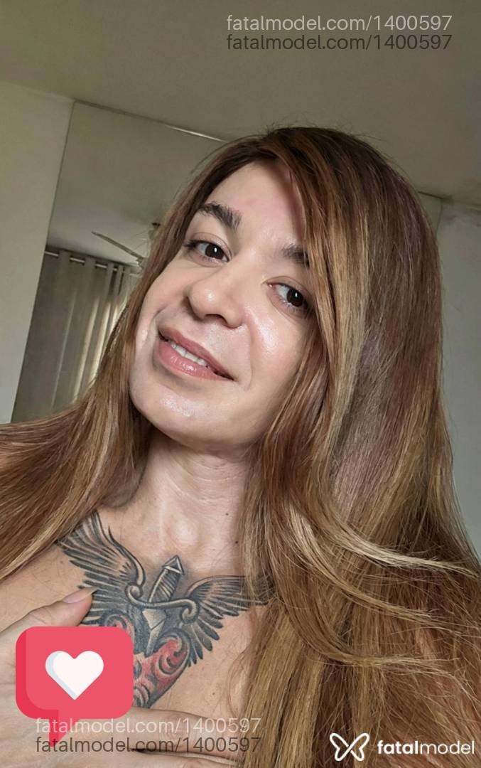 Acompanhante travesti com cabelo castanho de olhos castanhos - Nadhya Brucielen