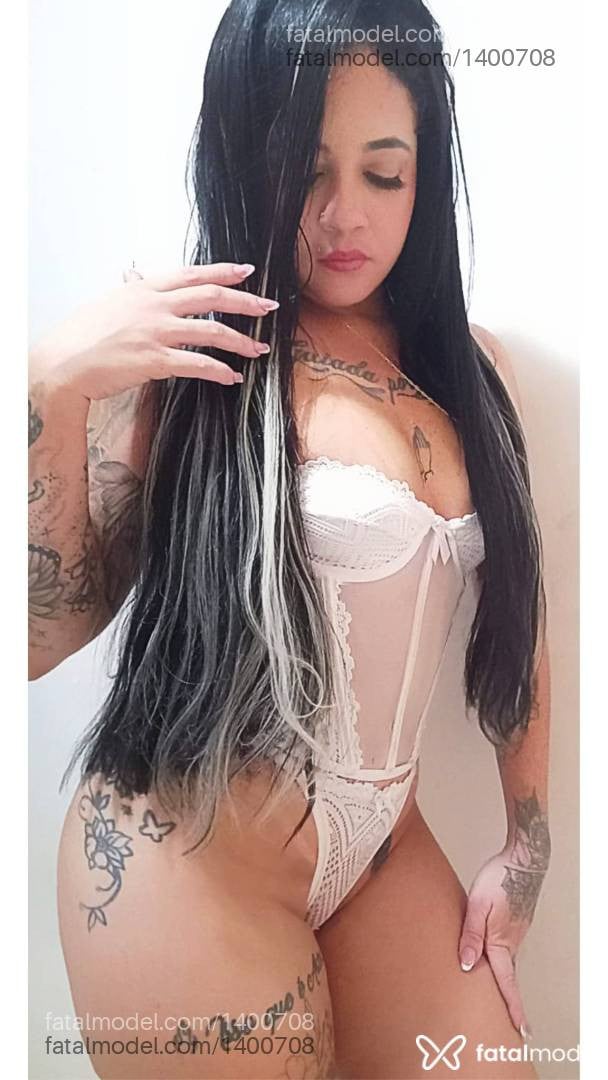 Acompanhante mulher morena (o) de olhos mel - Laluna Mexicana