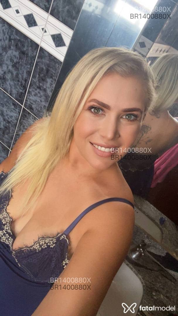Acompanhante mulher loira (o) de olhos verdes em Marília - Camila