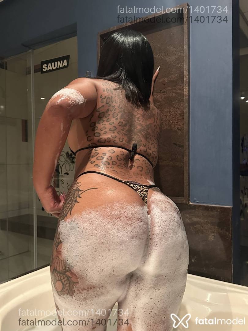 Acompanhante mulher morena (o) de olhos castanhos - Melissa