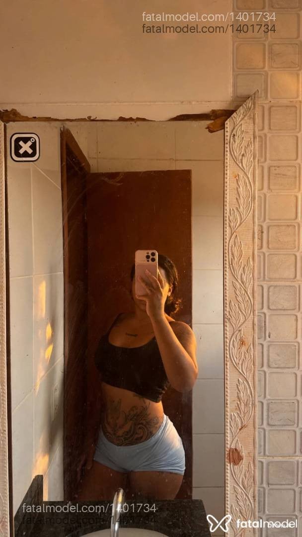 Acompanhante mulher morena (o) de olhos castanhos - Melissa