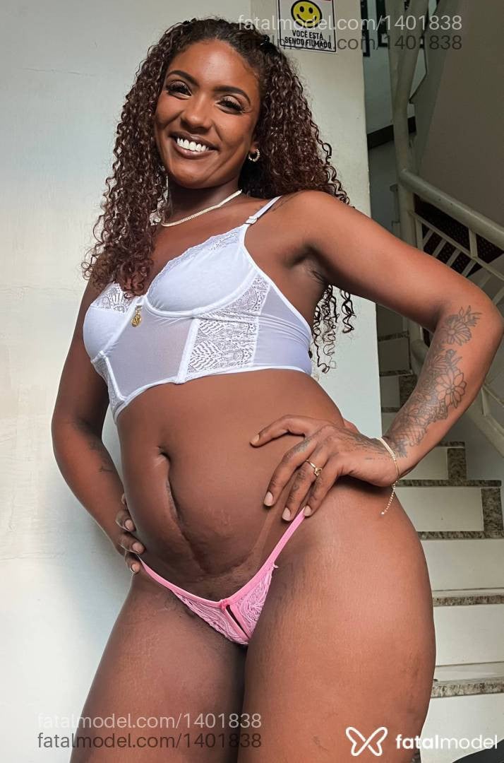 Acompanhante mulher com cabelo castanho de olhos pretos em Itaperuna - Rubih
