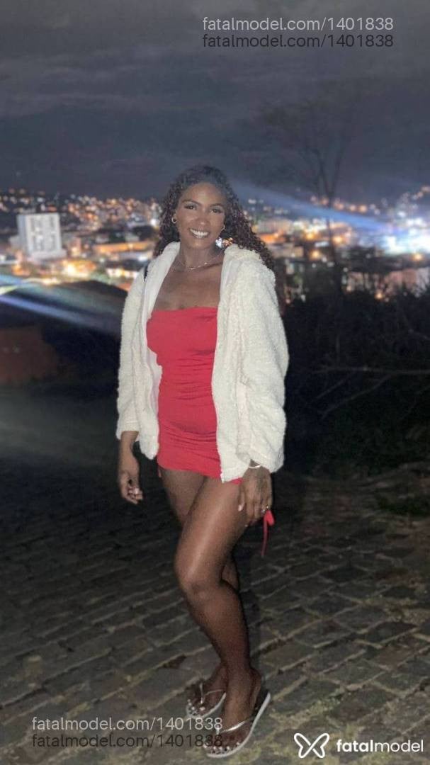 Acompanhante mulher com cabelo castanho de olhos pretos em Itaperuna - Rubih