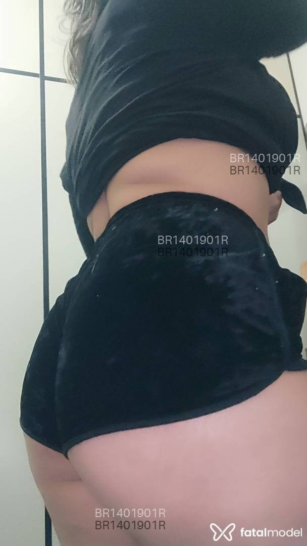 Acompanhante mulher loira (o) de olhos castanhos em Patos de Minas - Amanda Lacerda