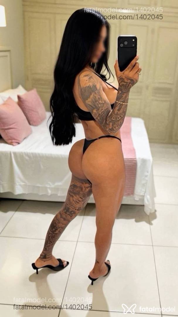 Acompanhante mulher morena (o) de olhos pretos - Larissa Reis