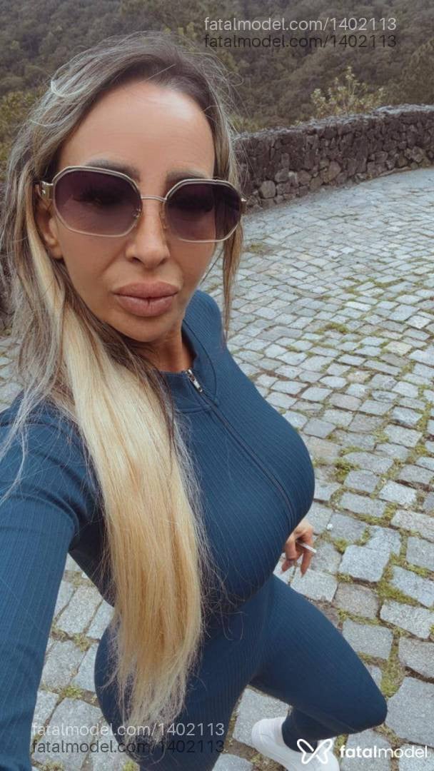 Acompanhante mulher loira (o) de olhos castanhos - Fernanda Morais