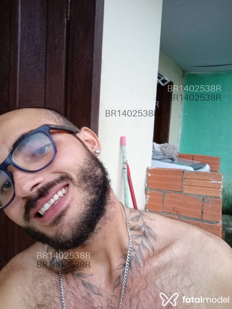 Acompanhante homem com cabelo castanho de olhos castanhos em Jaraguá do Sul - Alasca