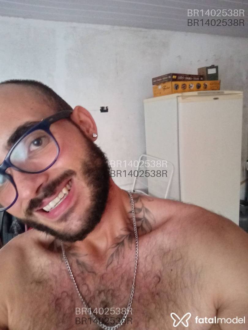 Acompanhante homem com cabelo castanho de olhos castanhos em Jaraguá do Sul - Alasca