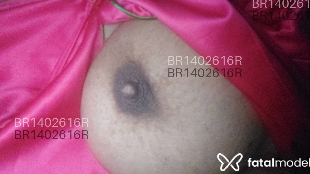 Acompanhante mulher loira (o) de olhos castanhos em Virtual - Palloma Maya