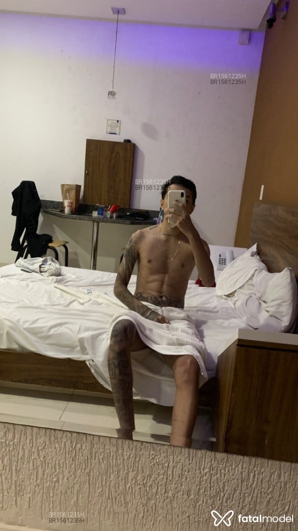 Acompanhante homem morena (o) de olhos castanhos em Belo Horizonte Acompanhante homem morena (o) de olhos castanhos em Belo Horizonte - Álvaro