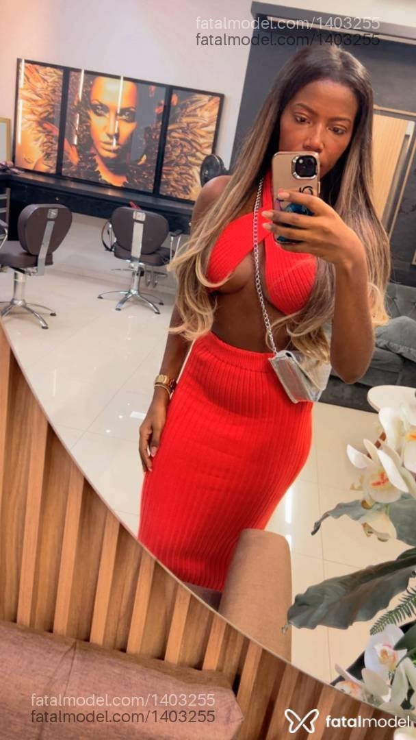 Acompanhante mulher morena (o) de olhos pretos - Bruna Azevedo