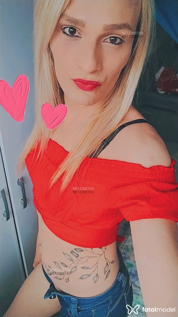 Acompanhante travesti loira (o) de olhos castanhos em São Bento do Sul - Gabriela